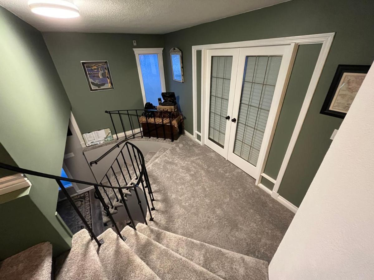 Sunny Shuswap B&B Chase Екстериор снимка