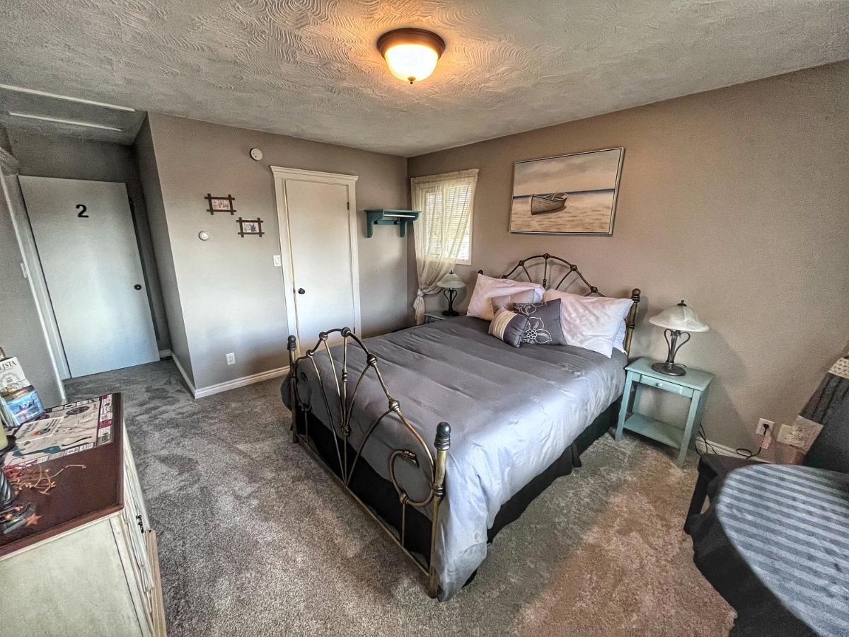 Sunny Shuswap B&B Chase Екстериор снимка